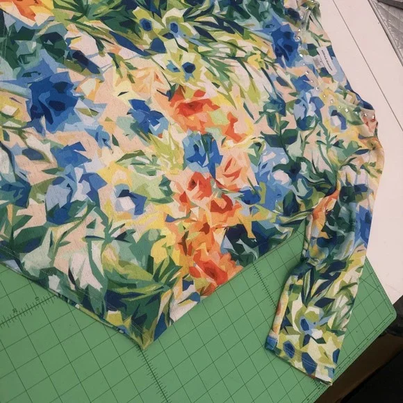 Alfred Dunner 3/4 Sleeve Floral Blouse Size Small With A V Bottom - Picture 4 of 6